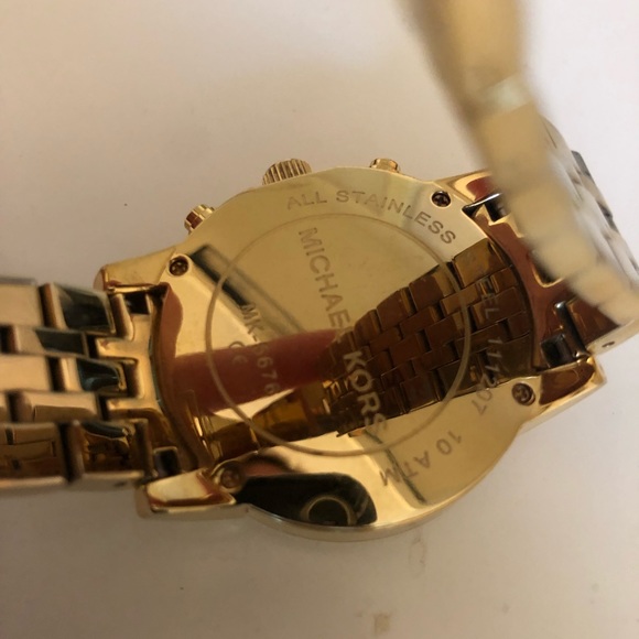 Gold Michael Kors watch - Picture 2 of 4